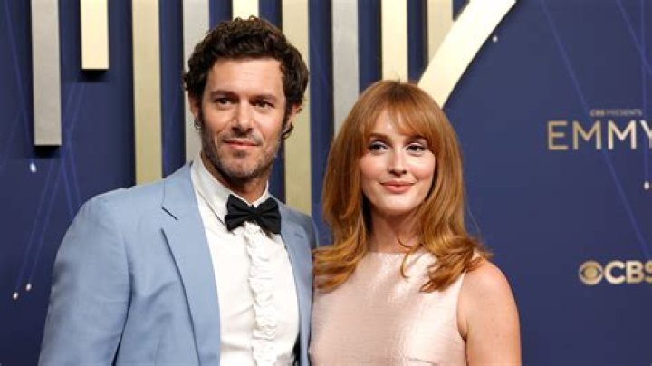 Leighton Meester & Adam Brody First Child! (Report) Adam