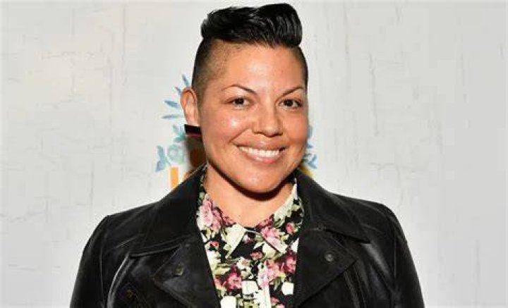 Sara Ramirez Bio, Net Worth, Married, Husband, Family, Age, Non
